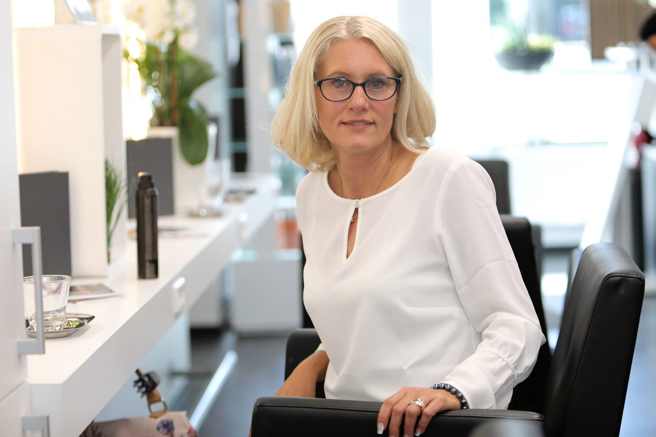 Referenz Damen und Calligraphy Cut - bester Haarschnitt für feines Haar