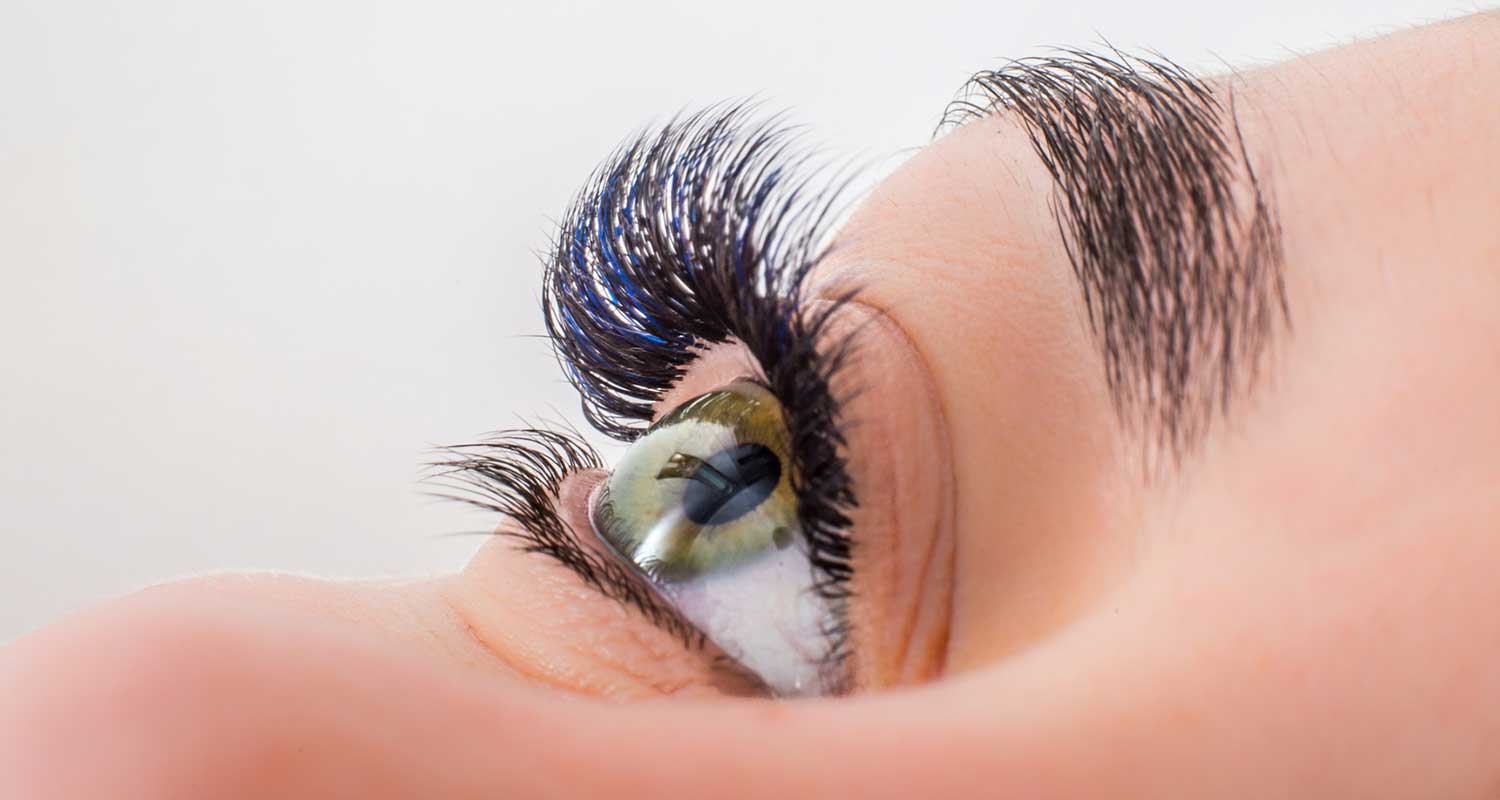 Wimpern mit schöner Welle